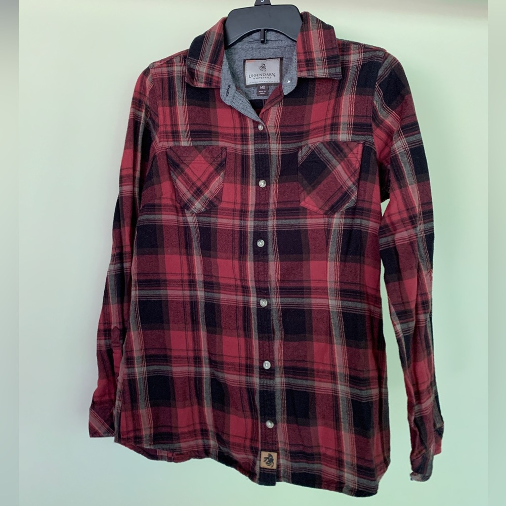 Legendary Whitetails - Red/black plaid flannel button up - Size M